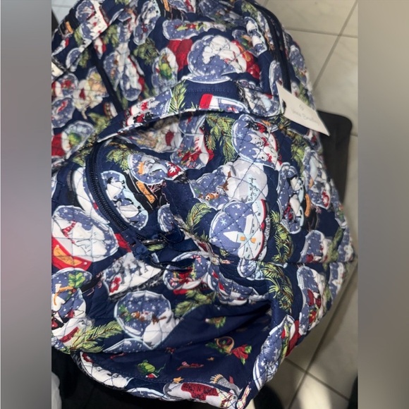 NWT Vera Bradley large travel dufie snow globes bag - Picture 4 of 5